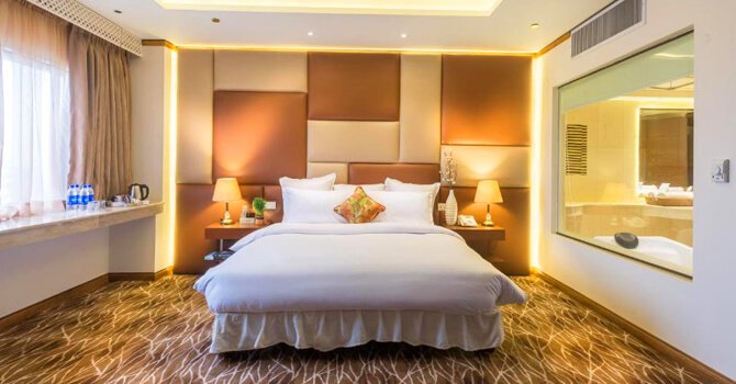 Luxus Grand Hotel Lahore