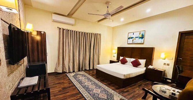 Shelton’s Rezidor Lahore