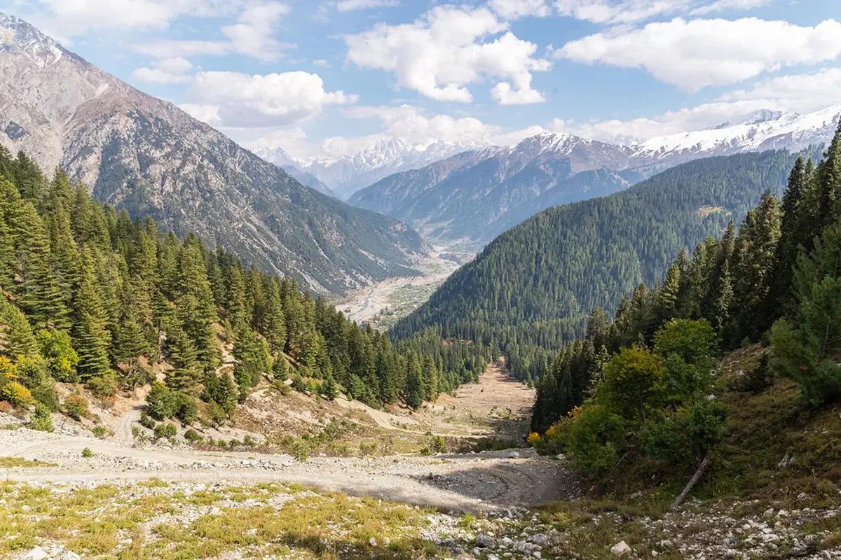 Badgoi Pass jeep track connecting Kumrat Valley to Kalam, Swat