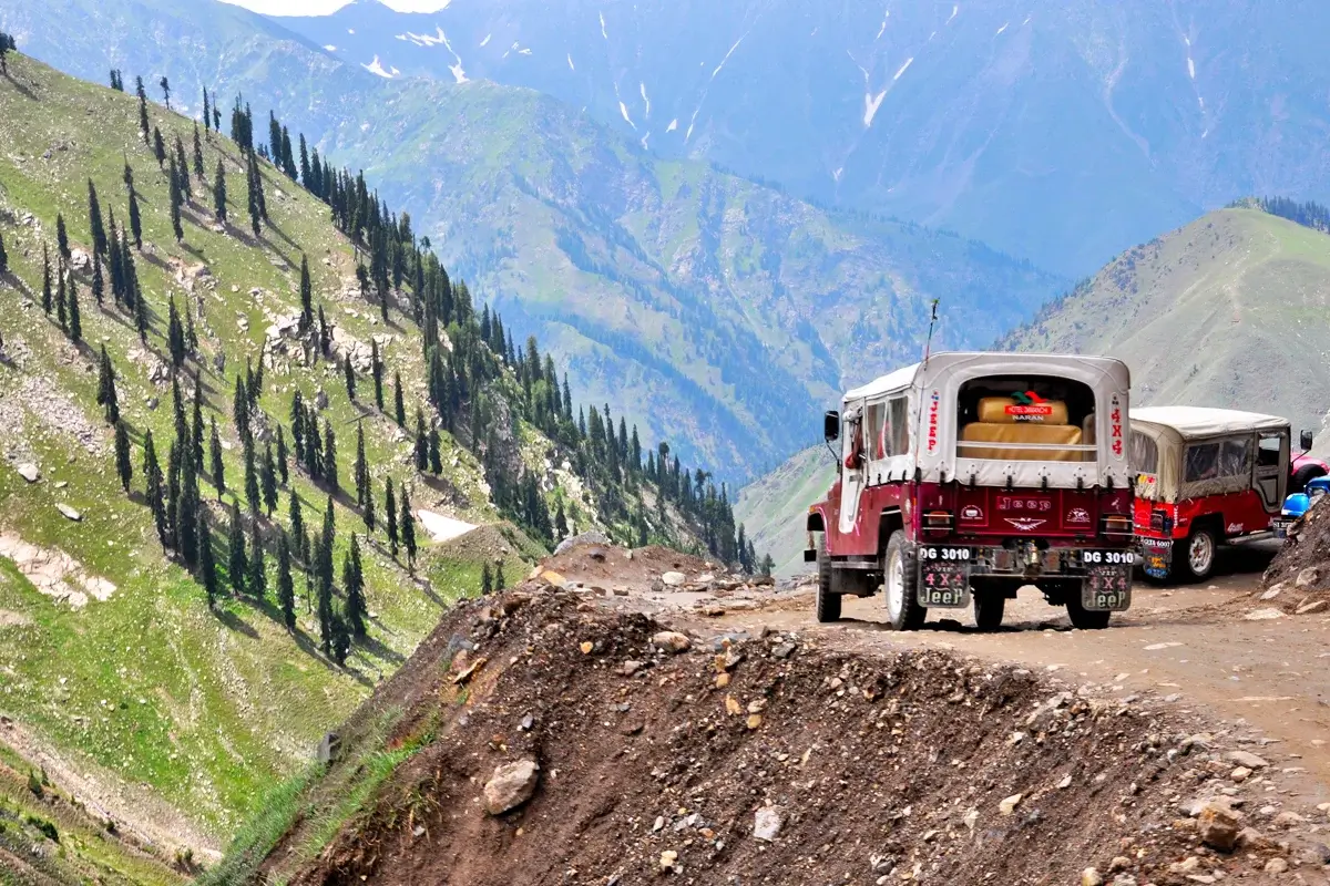Jeep track from Naran to Lake Saif-ul-Malook, Kaghan Valley