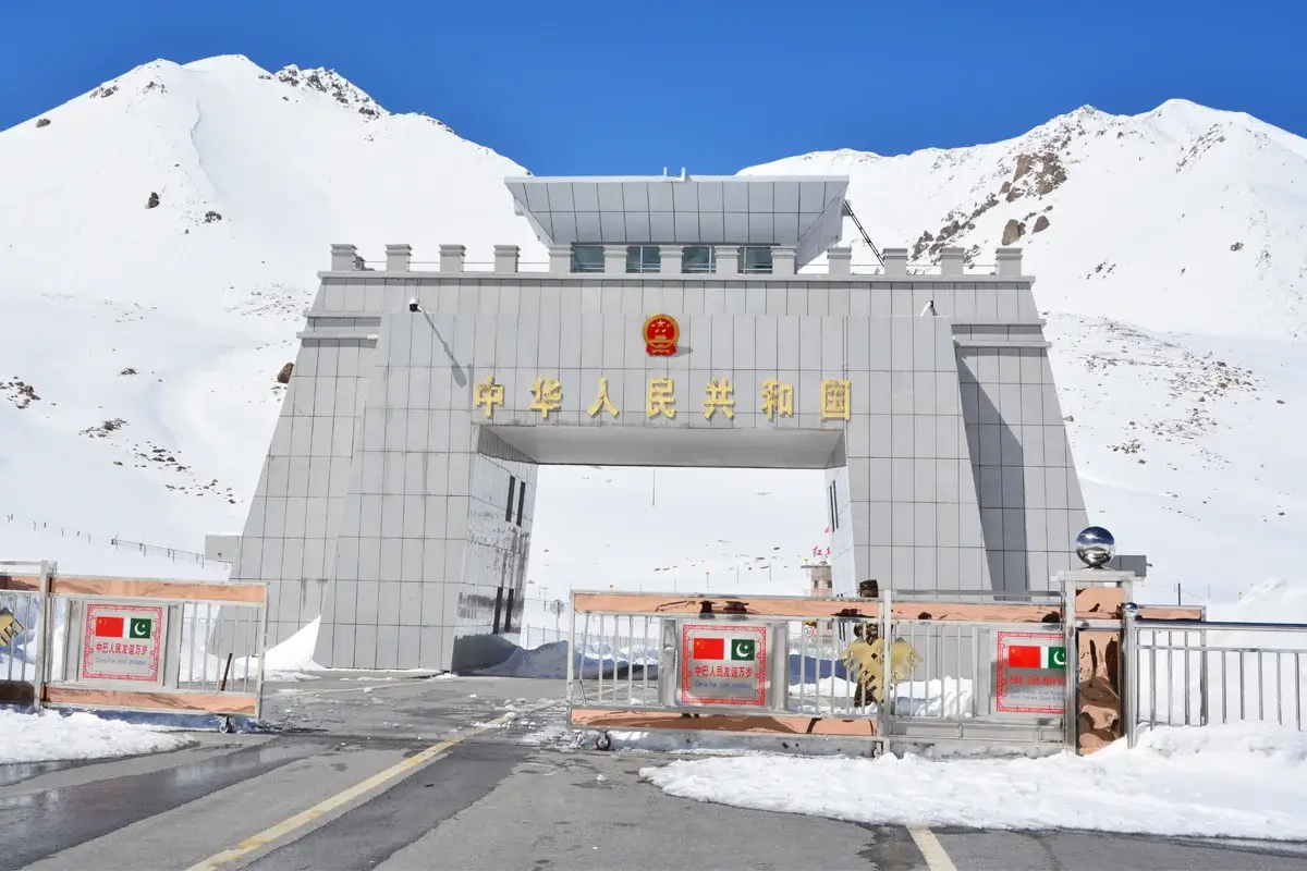 Pakistan China border marker at Khunjerab Pass, 4,693 metres
