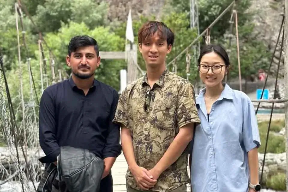 Couple from Hong Kong on a Skardu by air tour